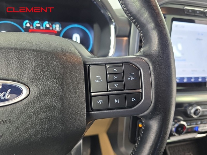 Ford F-150 Vehicle Full-screen Gallery Image 15