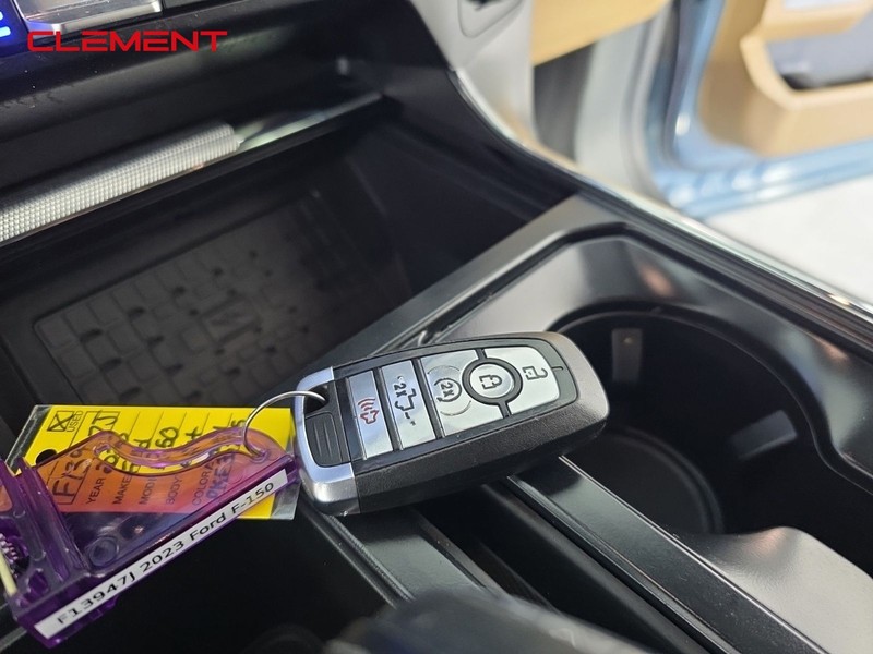 Ford F-150 Vehicle Full-screen Gallery Image 22