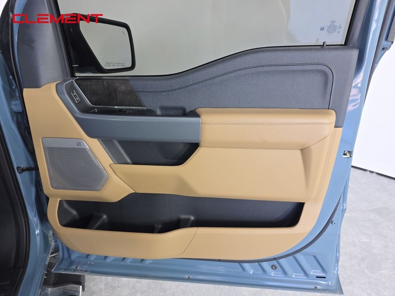 Ford F-150 Vehicle Full-screen Gallery Image 33