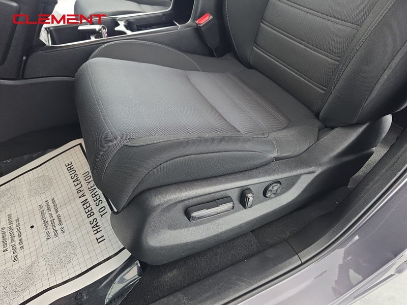 Honda CR-V Vehicle Full-screen Gallery Image 25