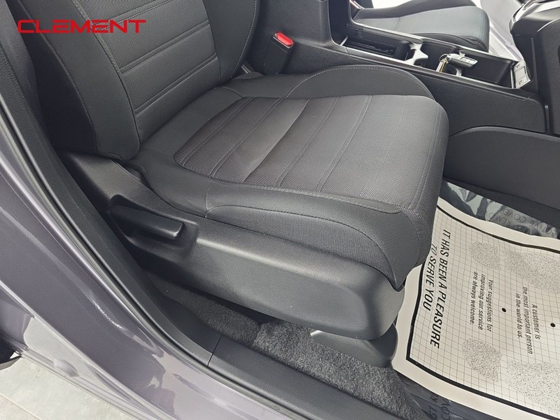 Honda CR-V Vehicle Full-screen Gallery Image 30