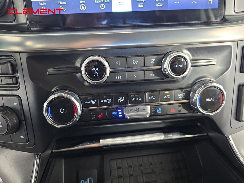 Ford F-150 Vehicle Full-screen Gallery Image 19