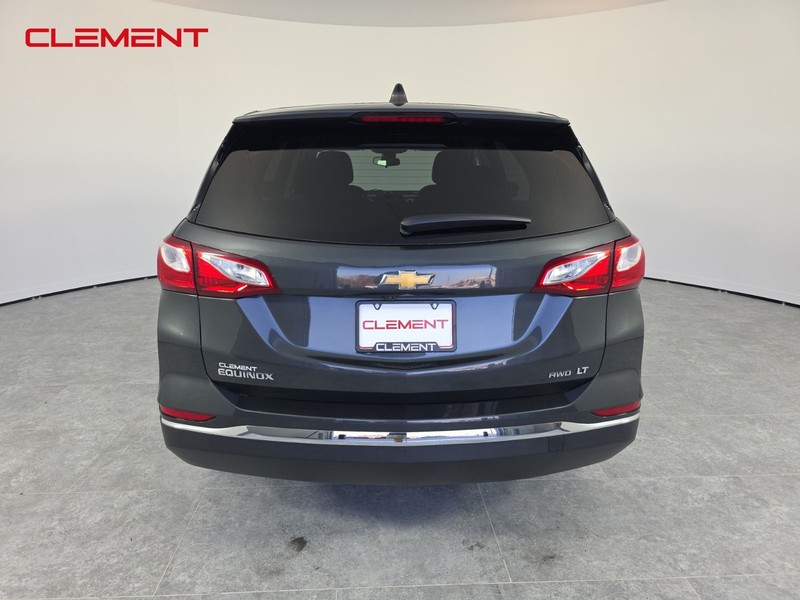 Chevrolet Equinox Vehicle Full-screen Gallery Image 7