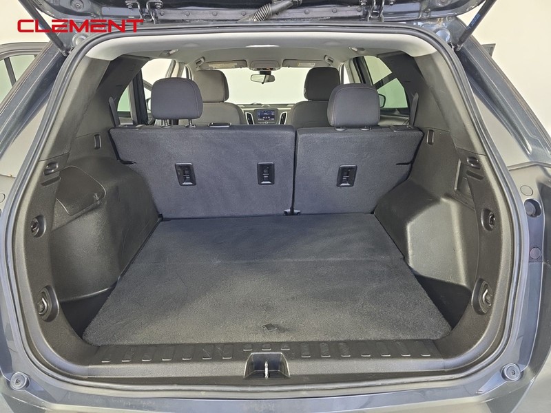 Chevrolet Equinox Vehicle Full-screen Gallery Image 10