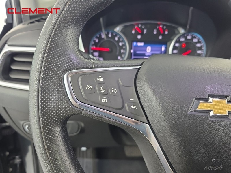 Chevrolet Equinox Vehicle Full-screen Gallery Image 14