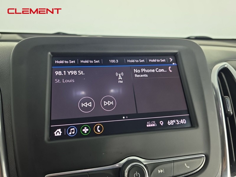 Chevrolet Equinox Vehicle Full-screen Gallery Image 17