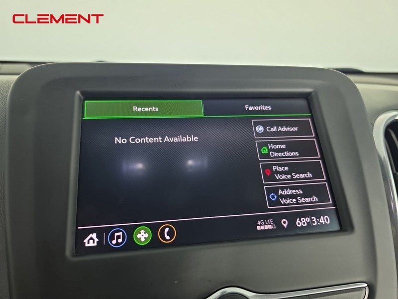 Chevrolet Equinox Vehicle Full-screen Gallery Image 18