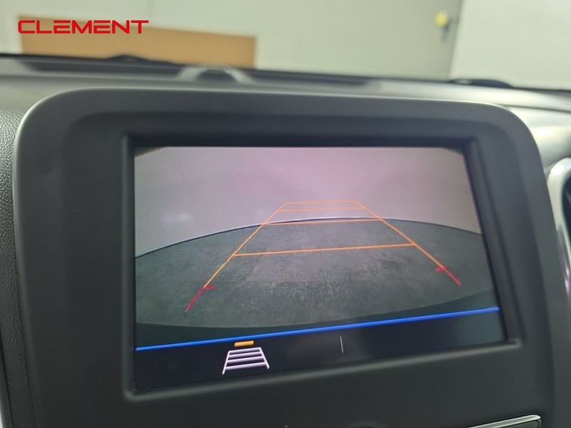 Chevrolet Equinox Vehicle Full-screen Gallery Image 19