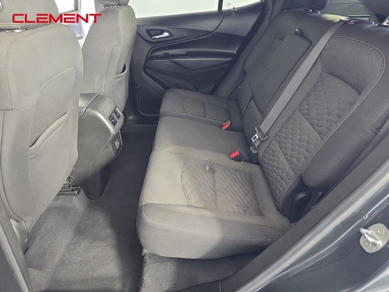 Chevrolet Equinox Vehicle Full-screen Gallery Image 27