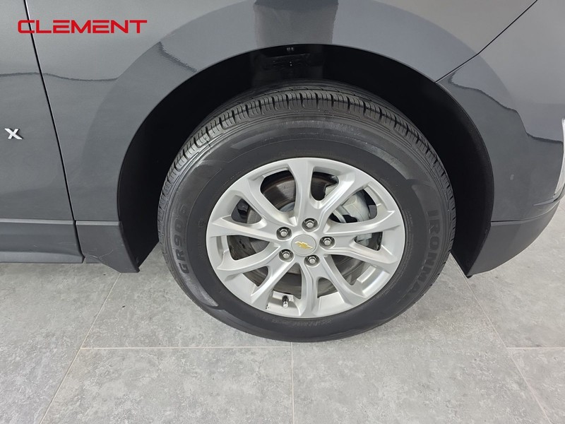 Chevrolet Equinox Vehicle Full-screen Gallery Image 32