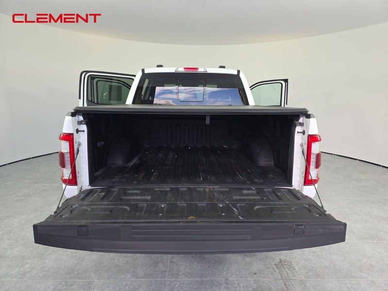 Ford F-150 Vehicle Full-screen Gallery Image 10
