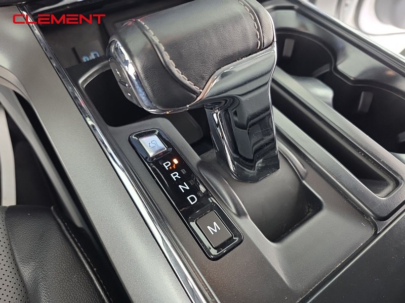 Ford F-150 Vehicle Full-screen Gallery Image 22