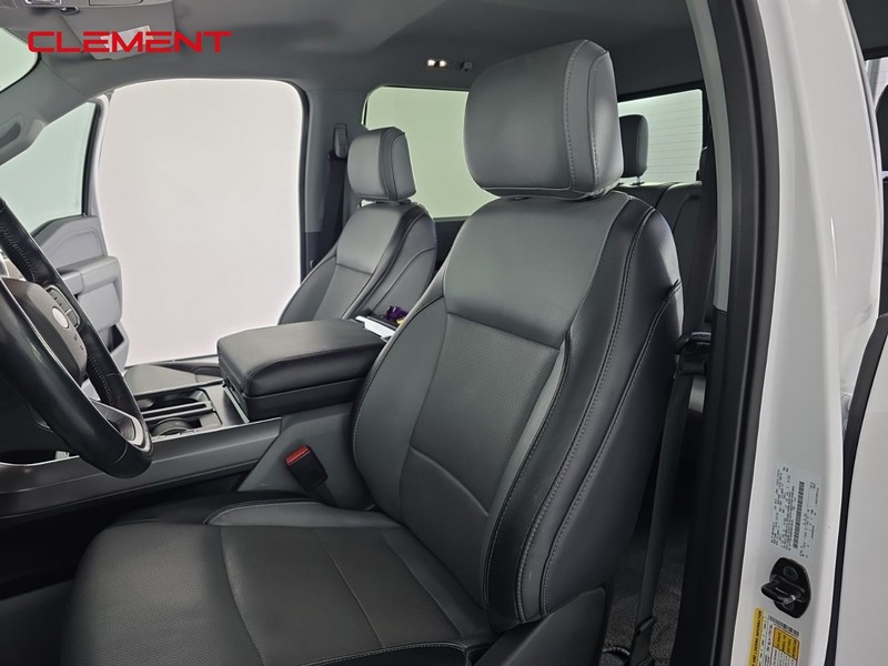 Ford F-150 Vehicle Full-screen Gallery Image 27