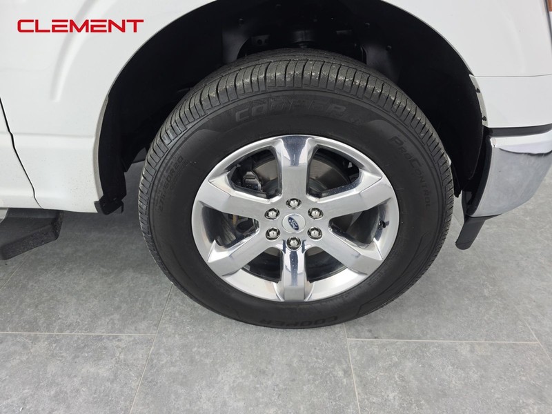 Ford F-150 Vehicle Full-screen Gallery Image 34