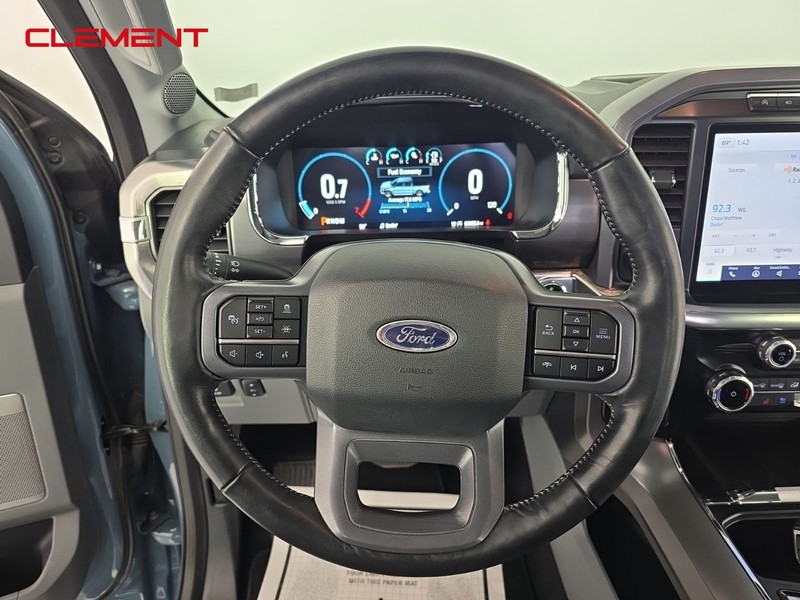Ford F-150 Vehicle Full-screen Gallery Image 13