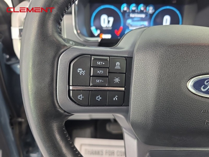 Ford F-150 Vehicle Full-screen Gallery Image 14