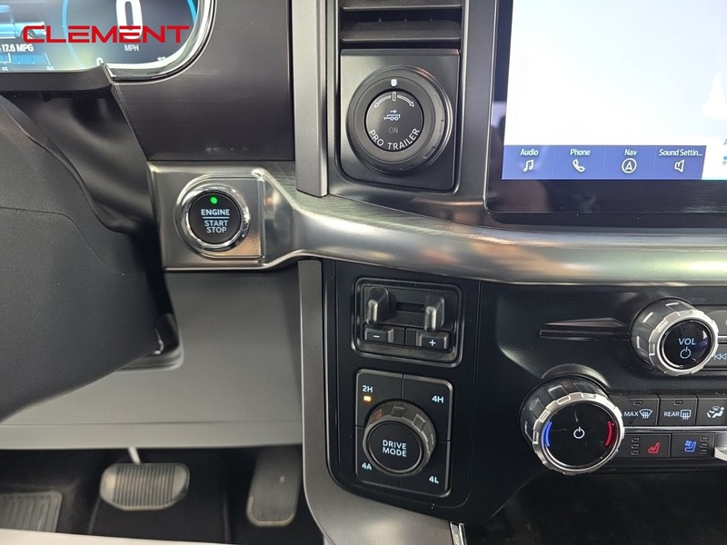 Ford F-150 Vehicle Full-screen Gallery Image 19