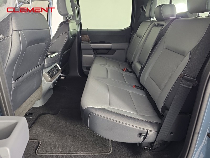 Ford F-150 Vehicle Full-screen Gallery Image 27