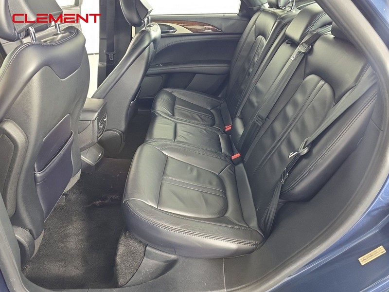 Lincoln MKZ Vehicle Full-screen Gallery Image 27