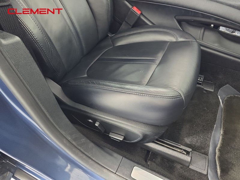 Lincoln MKZ Vehicle Full-screen Gallery Image 29