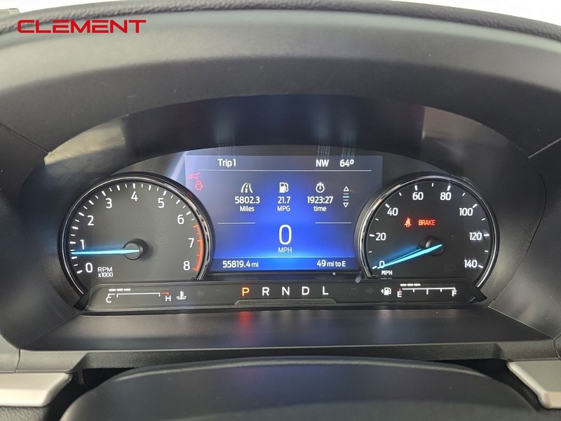 Ford Explorer Vehicle Full-screen Gallery Image 13