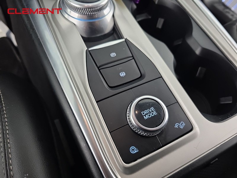 Ford Explorer Vehicle Full-screen Gallery Image 20