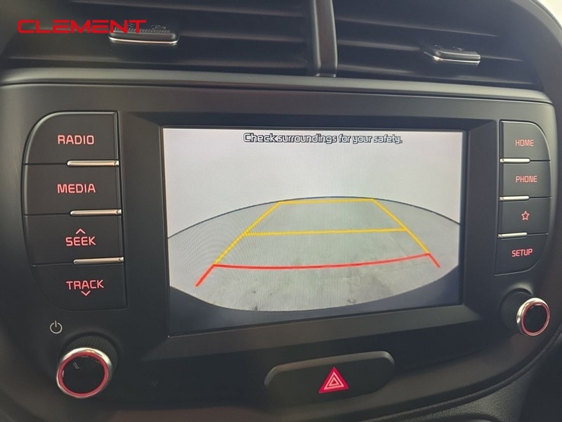 Kia Soul Vehicle Full-screen Gallery Image 17