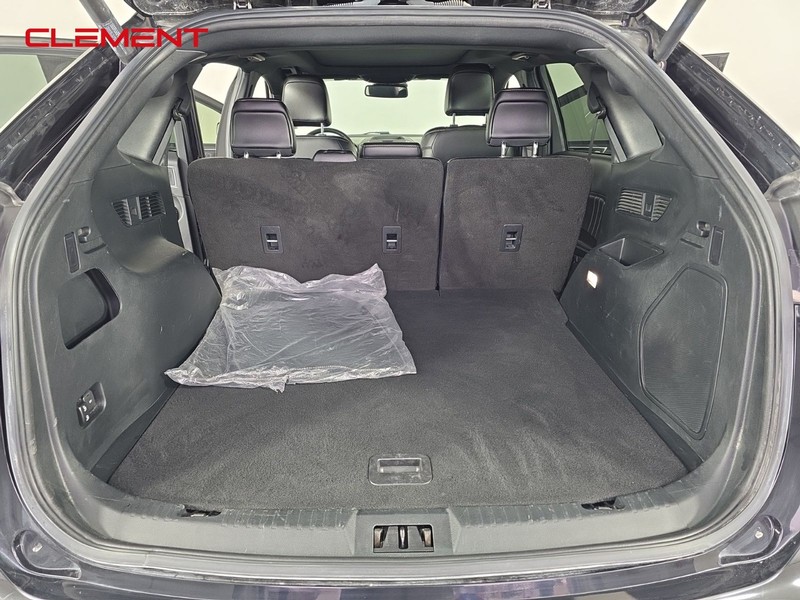 Ford Edge Vehicle Full-screen Gallery Image 10