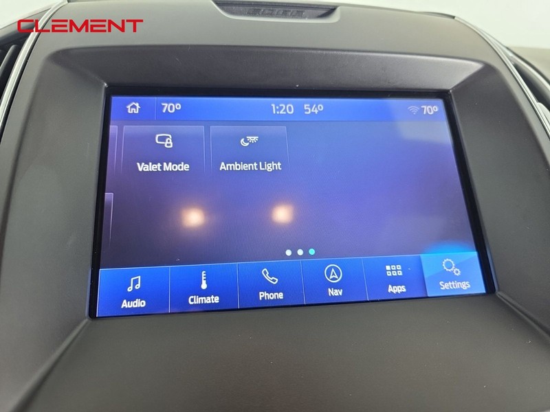 Ford Edge Vehicle Full-screen Gallery Image 19