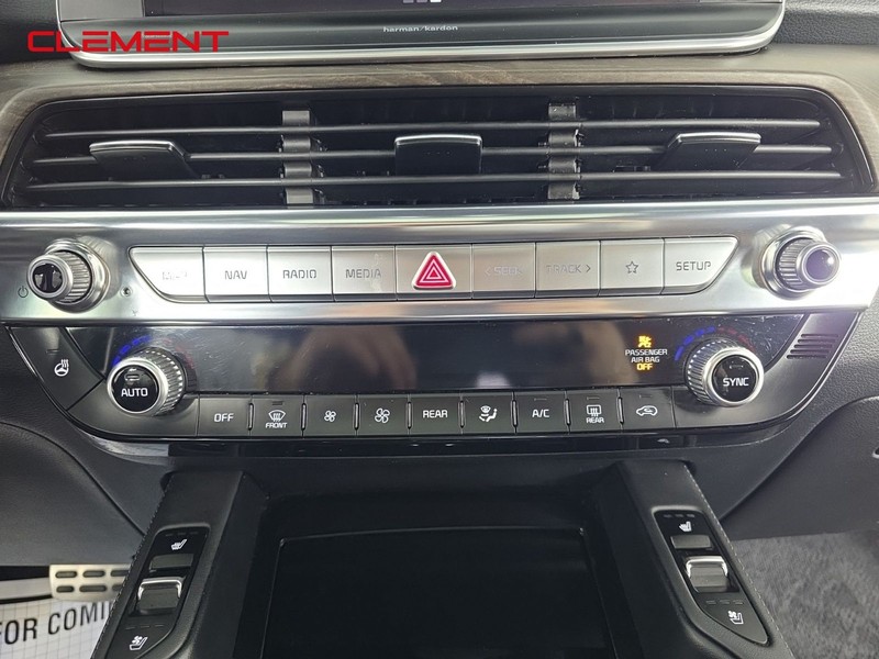 Kia Telluride Vehicle Full-screen Gallery Image 21