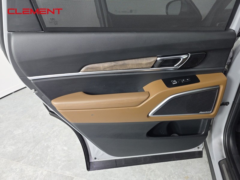 Kia Telluride Vehicle Full-screen Gallery Image 31