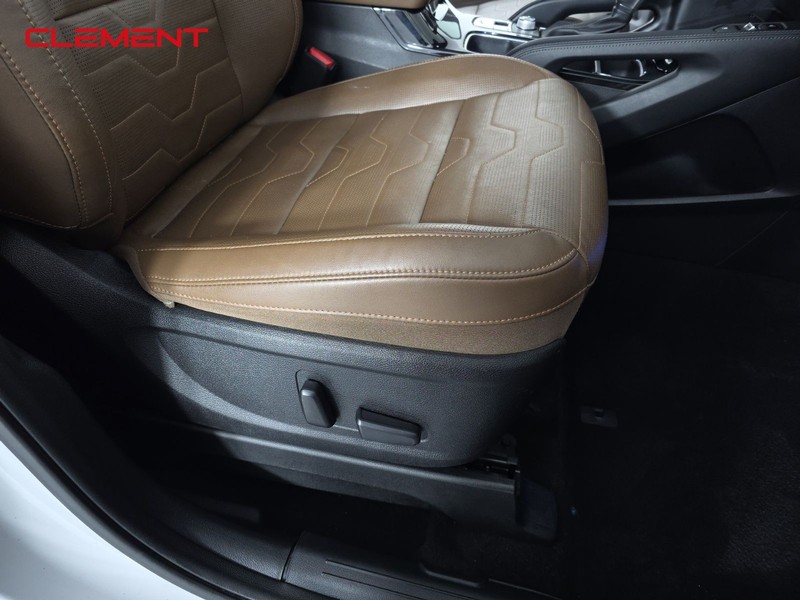 Kia Telluride Vehicle Full-screen Gallery Image 35