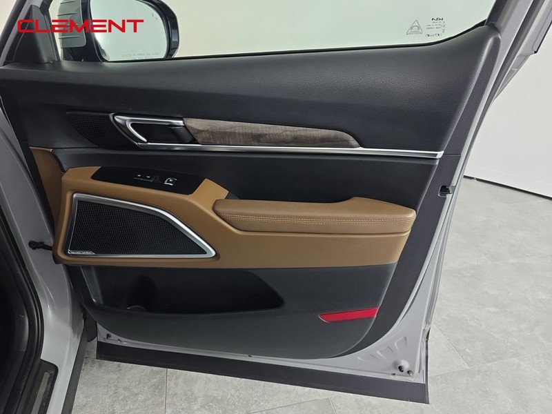 Kia Telluride Vehicle Full-screen Gallery Image 37