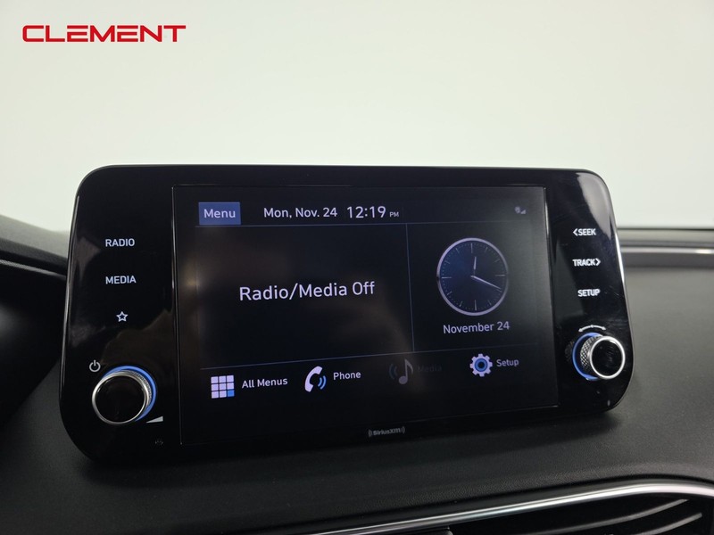 Hyundai Santa Fe Vehicle Full-screen Gallery Image 16