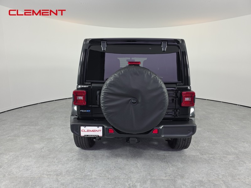 Jeep Wrangler Vehicle Full-screen Gallery Image 7