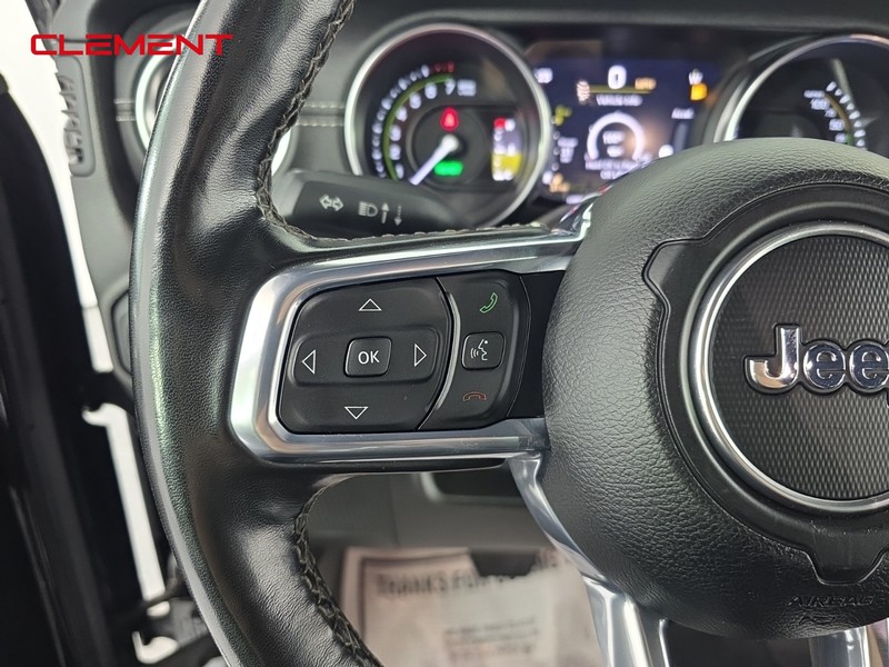 Jeep Wrangler Vehicle Full-screen Gallery Image 14