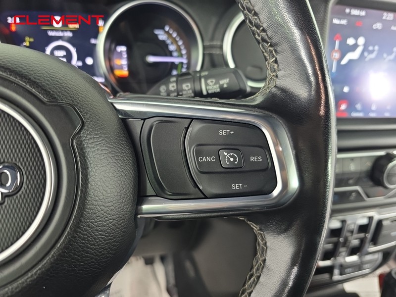 Jeep Wrangler Vehicle Full-screen Gallery Image 15