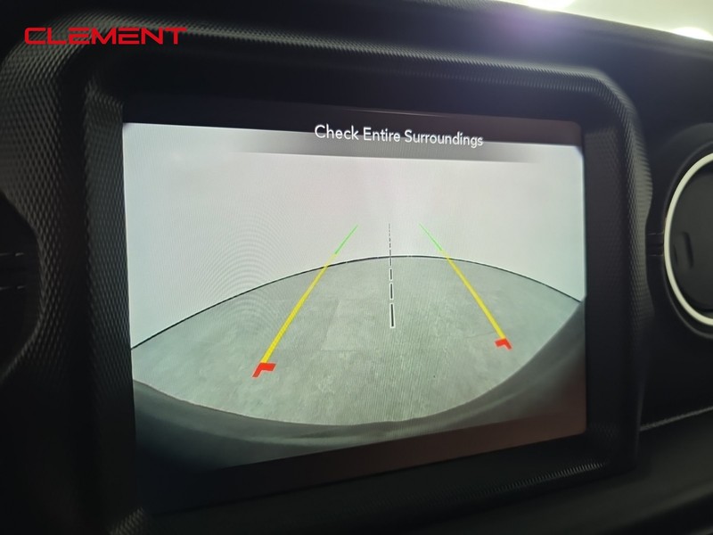 Jeep Wrangler Vehicle Full-screen Gallery Image 21