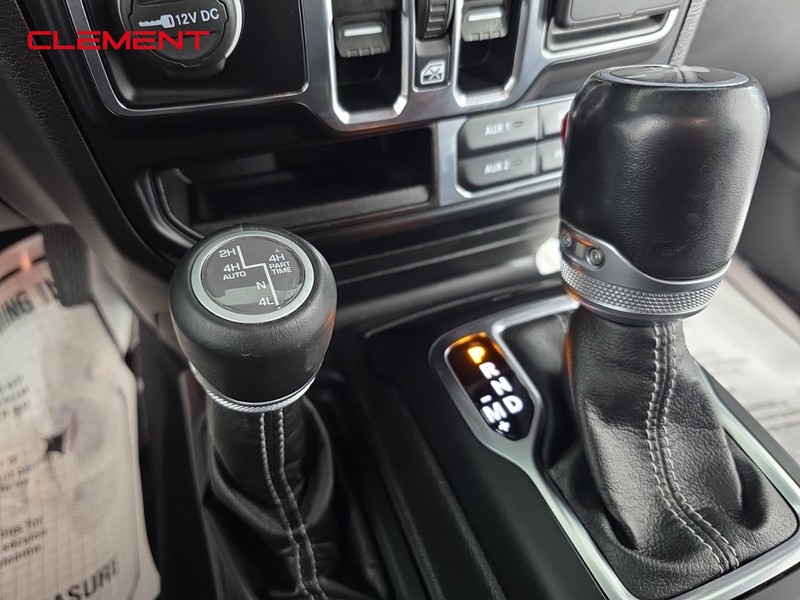 Jeep Wrangler Vehicle Full-screen Gallery Image 23