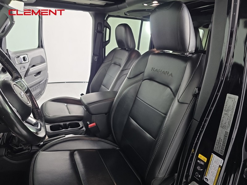 Jeep Wrangler Vehicle Full-screen Gallery Image 27