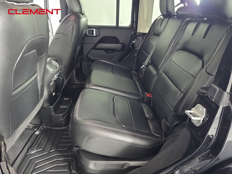 Jeep Wrangler Vehicle Full-screen Gallery Image 29