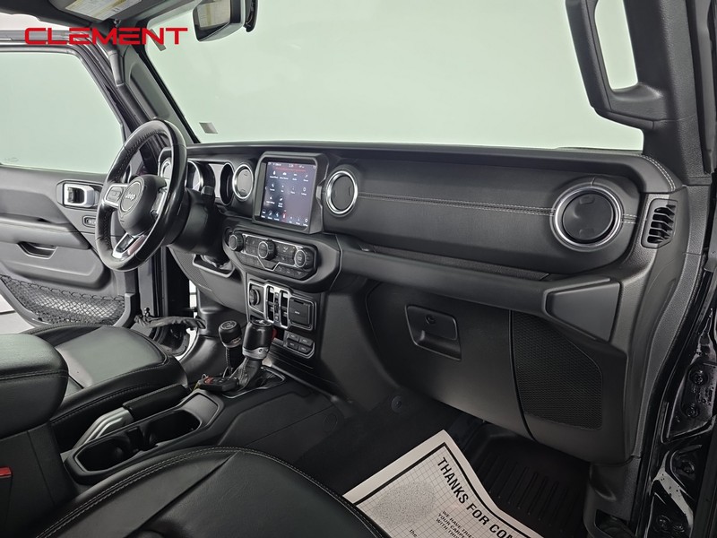 Jeep Wrangler Vehicle Full-screen Gallery Image 32