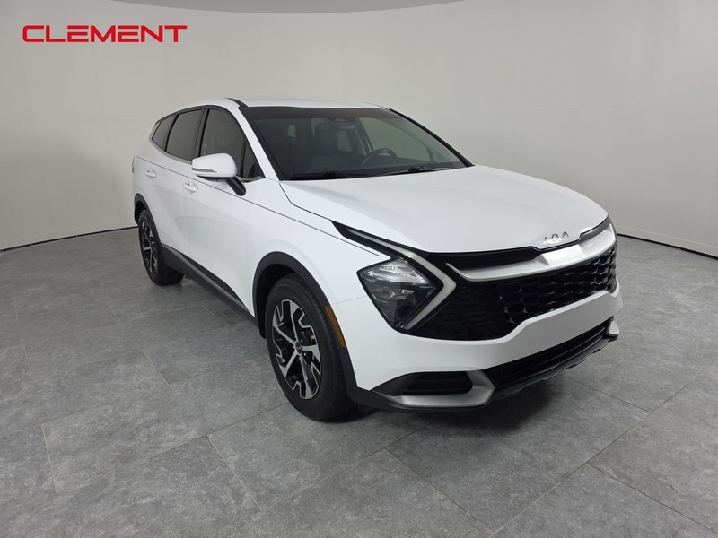 Kia Sportage Vehicle Full-screen Gallery Image 3