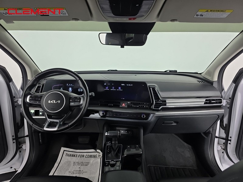 Kia Sportage Vehicle Full-screen Gallery Image 10