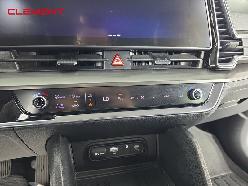 Kia Sportage Vehicle Full-screen Gallery Image 19