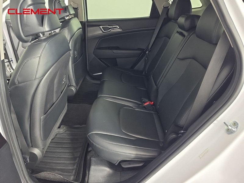 Kia Sportage Vehicle Full-screen Gallery Image 27