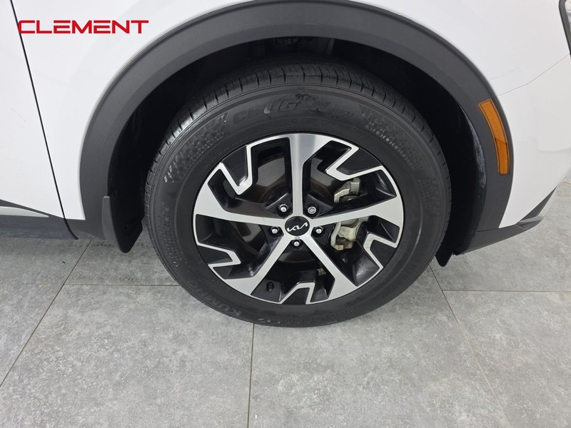 Kia Sportage Vehicle Full-screen Gallery Image 32