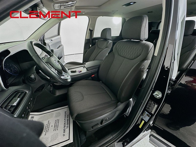 Hyundai Palisade Vehicle Full-screen Gallery Image 30