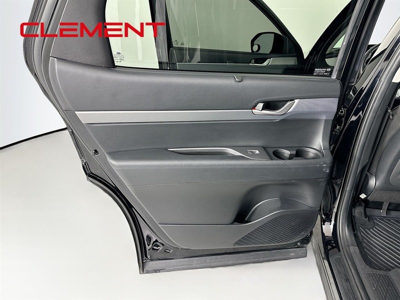 Hyundai Palisade Vehicle Full-screen Gallery Image 31