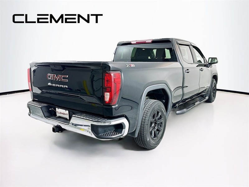GMC Sierra 1500 Vehicle Full-screen Gallery Image 6